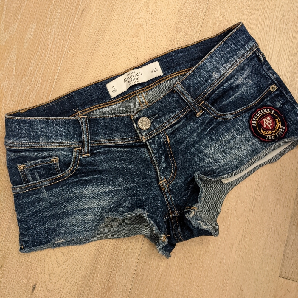 Booty denim shorts